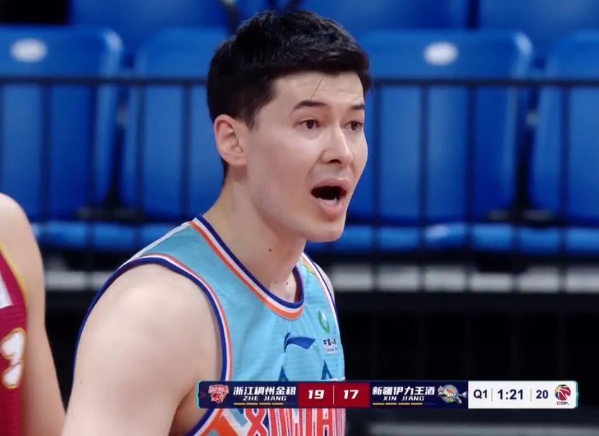 爱游戏官网登录篮球友谊赛焦点战：漠南迅豹队逆转北城巨龙队，客场强势带走胜利。外援联手发威的简单介绍